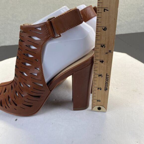 Karl Lagerfeld Rennes Laser Cut Caged Block Leather Peep Toe Buckle Heels 7.5 M - Picture 5 of 13